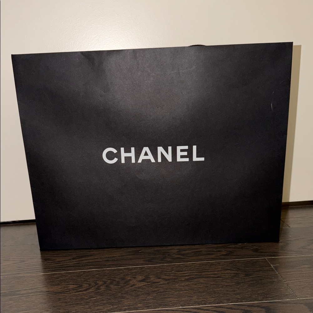 CHANEL Classic Black Gift Bag